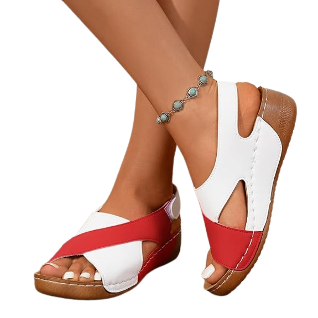 sandales ouvertes avec des brides croisées pour un équilibre idéal entre confort et maintien