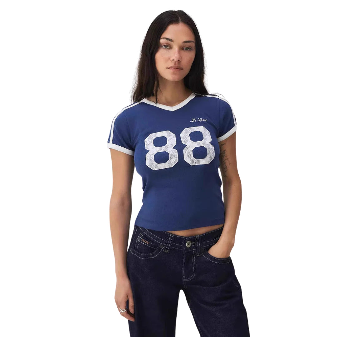 T-shirt femme à dentelle et manches contrastées – Élégance décontractée et style affirmé