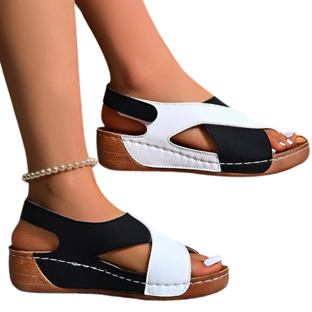 sandales ouvertes avec des brides croisées pour un équilibre idéal entre confort et maintien